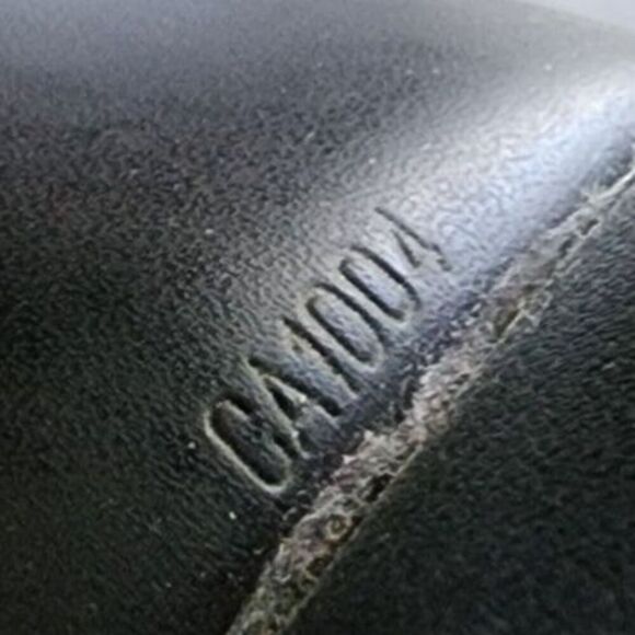 Louis Vuitton LV Black Key Case Holder - Picture 5 of 10